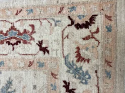 Tapis en laine crème à motifs floraux fait main, style oriental moderne pour salon