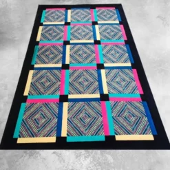 Tapis en laine géométrique
