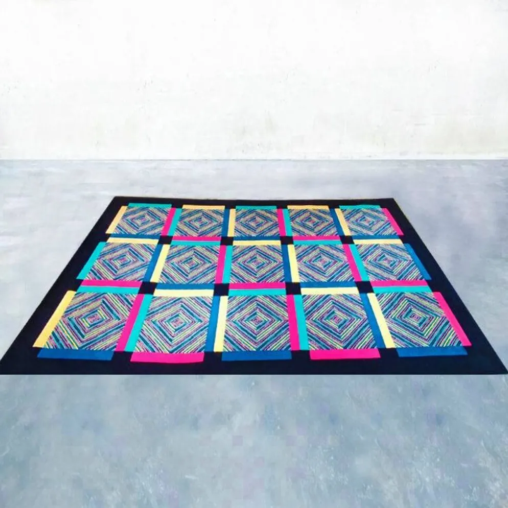 Tapis en laine géométrique "Square" d'Ottavio Missoni des années 1990, exceptionnel post-moderne italien.