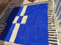 Tapis en laine naturelle fait main marocaine à motifs colorés 1,5/2,5 m