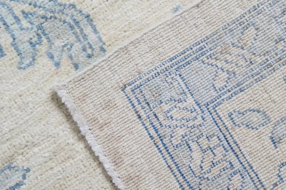 Tapis en laine noué à la main bleu clair, grand modèle floral crème, tapis Zeigler pour intérieur.