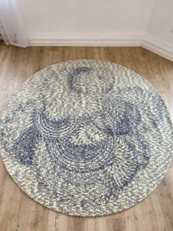 Tapis en laine rond PS 2017 par Kate & Joel Booy pour Ikea, années 2010.