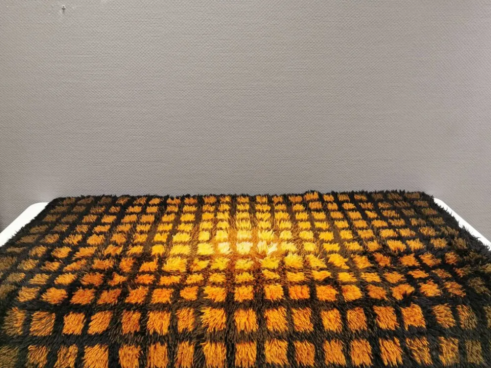 Tapis en laine Rya, conçu par le célèbre Verner Panton (1926-1998)