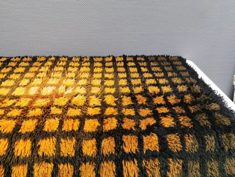Tapis en laine Rya, conçu par le célèbre Verner Panton (1926-1998)