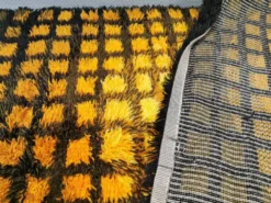 Tapis en laine Rya, conçu par le célèbre Verner Panton (1926-1998)