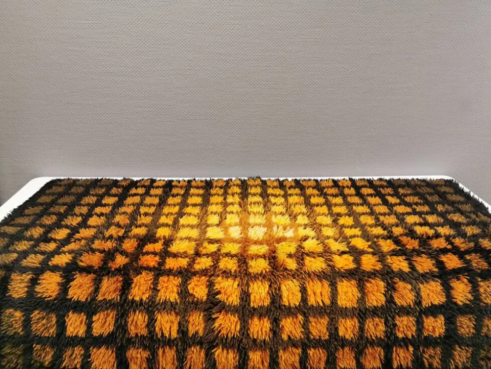 Tapis en laine Rya, conçu par le célèbre Verner Panton (1926-1998)