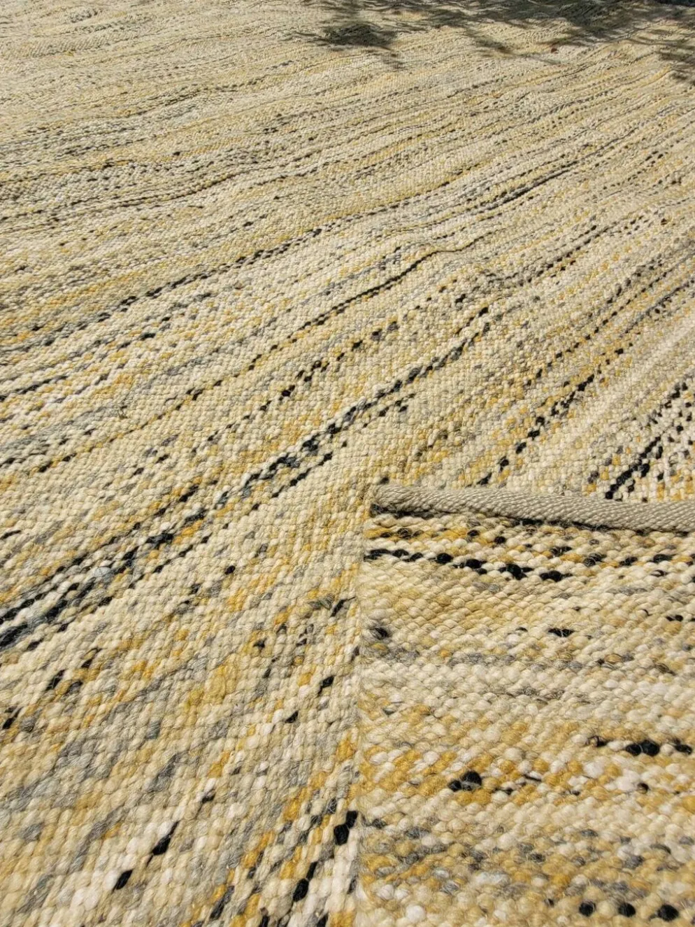 Tapis en laine tissé vintage