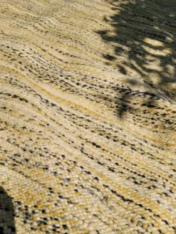 Tapis en laine tissé vintage