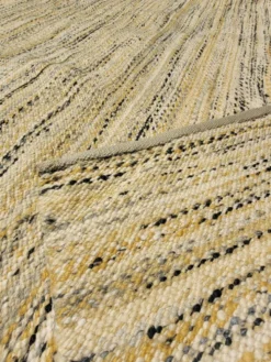 Tapis en laine tissé vintage