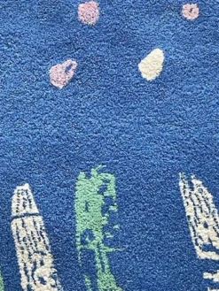 Tapis en laine tufté à la main