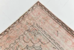 Tapis en laine turc vintage fait main en rose blush atténué, 191x316 cm