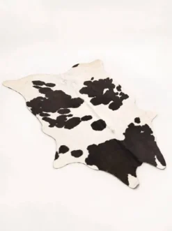 Tapis en peau de vache véritable noir et blanc