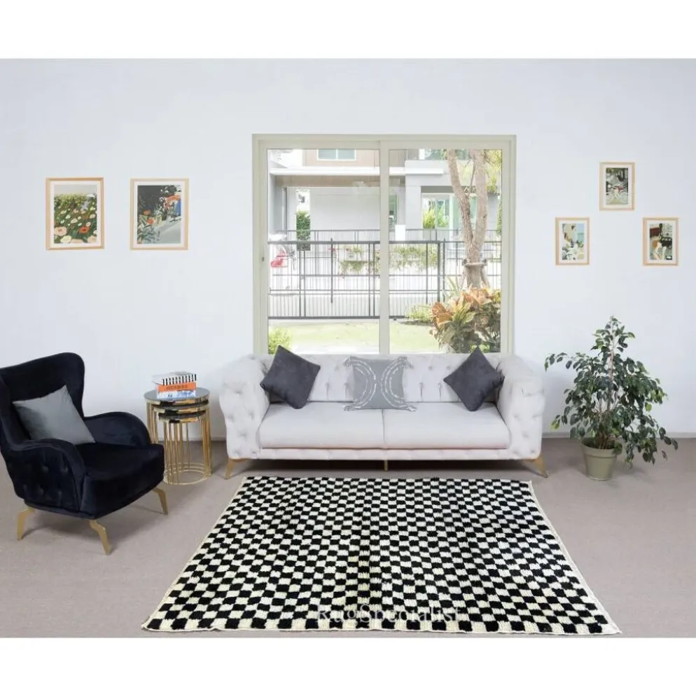 Tapis fait main à carreaux en beige et noir, 100 % laine douce et confortable, tapis Tulu à damier sur mesure pour intérieur moderne.