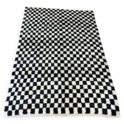 Tapis fait main à carreaux en beige et noir, 100 % laine douce et confortable, tapis Tulu à damier sur mesure pour intérieur moderne.