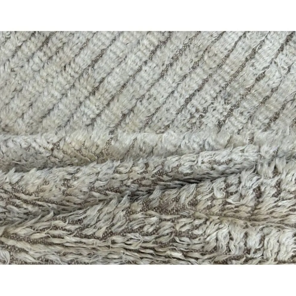 Tapis fait main de style marocain moderne, 100 % laine naturelle. Options personnalisées disponibles.