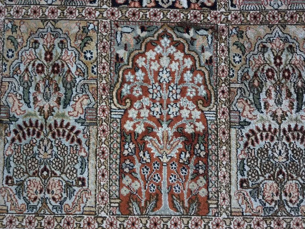 Tapis Indien Cachemire soie fait main 196x122cm