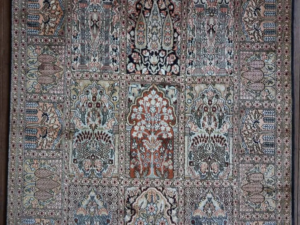 Tapis Indien Cachemire soie fait main 196x122cm