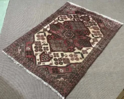 Tapis iranien en laine fait main