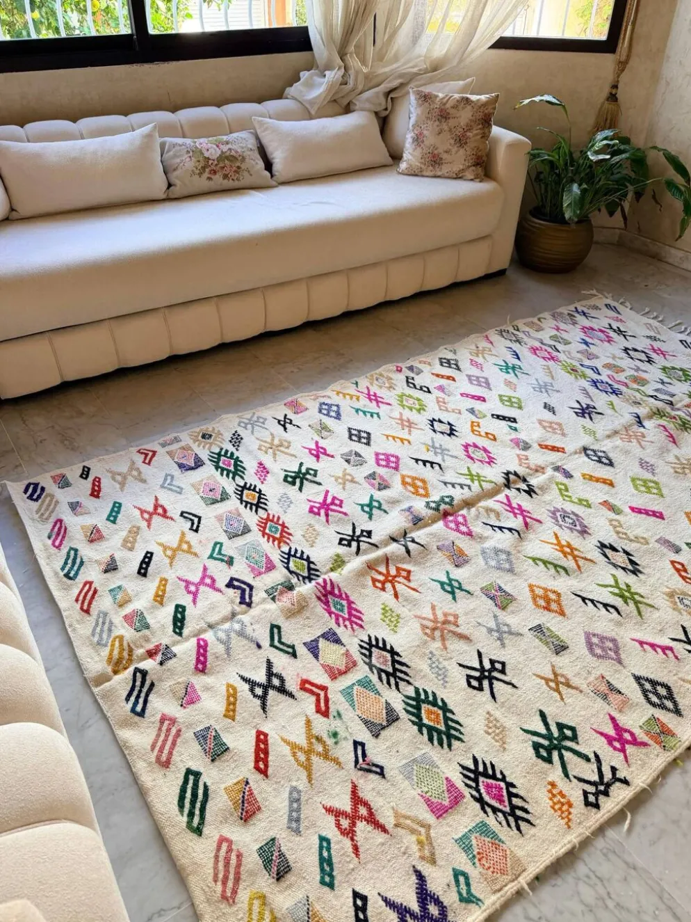 Tapis Kilim berbère marocain en laine multicolore – 267 × 165 cm