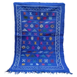 Tapis kilim berbère tissé à la main : petit tapis d'appoint tribal marocain