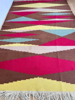 Tapis kilim en laine à motif géométrique abstrait, style années 1960
