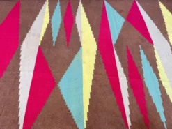 Tapis kilim en laine à motif géométrique abstrait, style années 1960