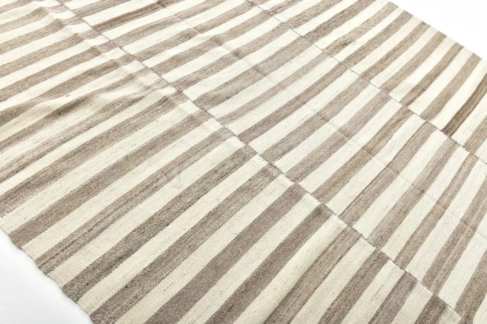 Tapis Kilim turc naturel à rayures blanches et marron, 210 x 300 cm