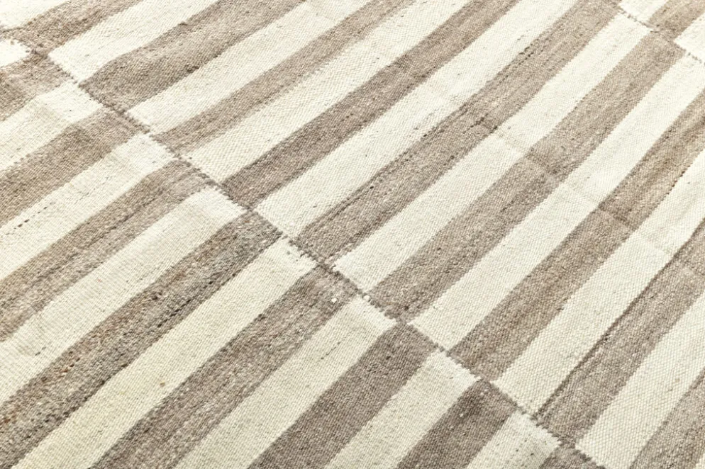Tapis Kilim turc naturel à rayures blanches et marron, 210 x 300 cm