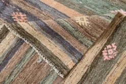 Tapis Kilim vintage rayé vert et marron 6x8, tapis fait main traditionnel