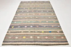 Tapis Kilim vintage rayé vert et marron 6x8, tapis fait main traditionnel