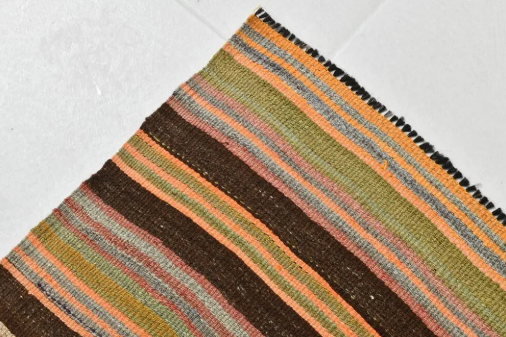 Tapis Kilim vintage 4x7 pour chambre de ferme, 139x215 cm