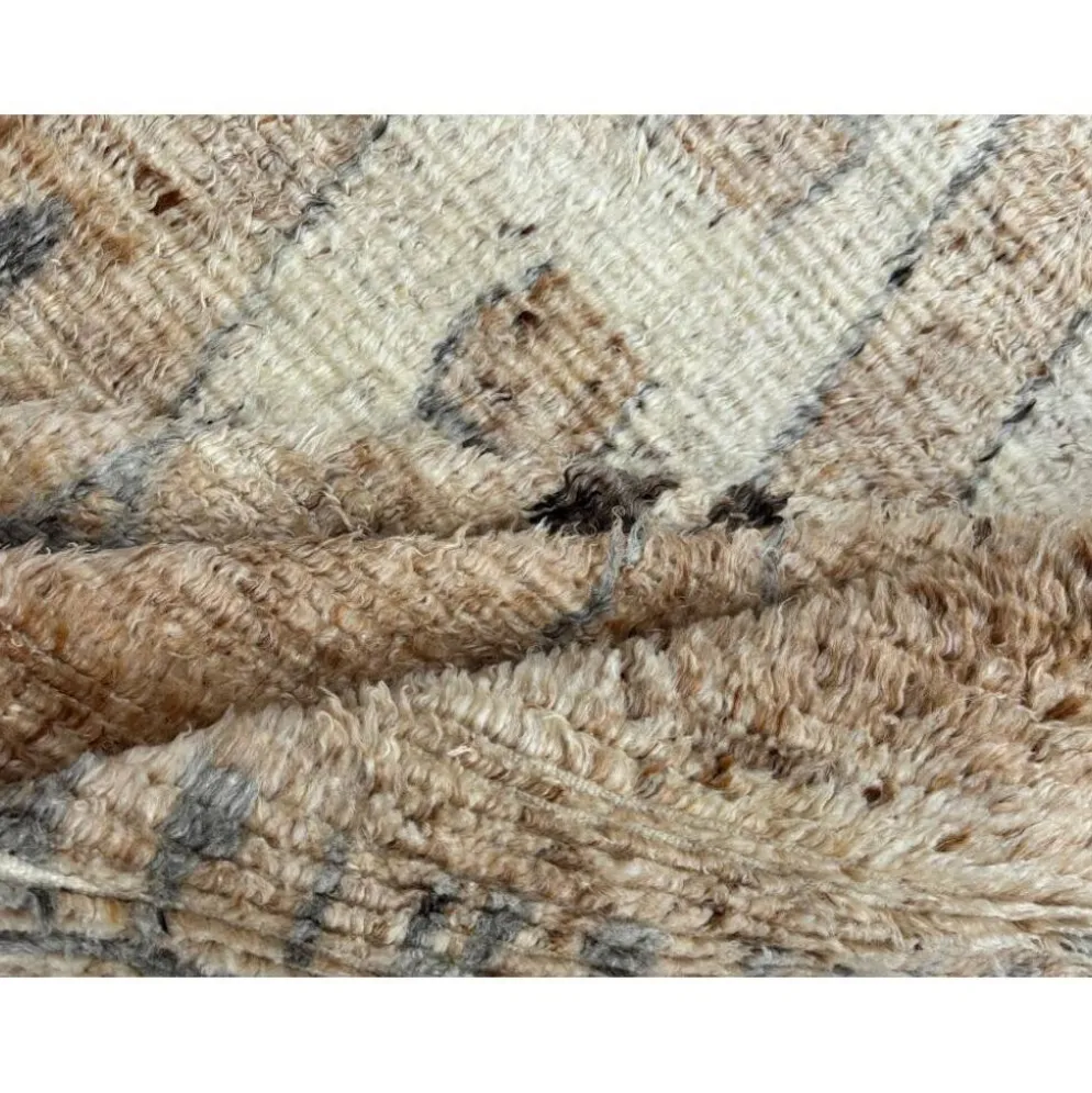 Tapis marocain moderne fait à la main. 100 % laine naturelle. Options personnalisées disponibles.