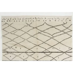 Tapis moderne en laine 100 % de style Azilal marocain, options personnalisées disponibles.
