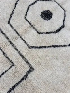 Tapis Mrirt blanc en laine 180×270 cm
