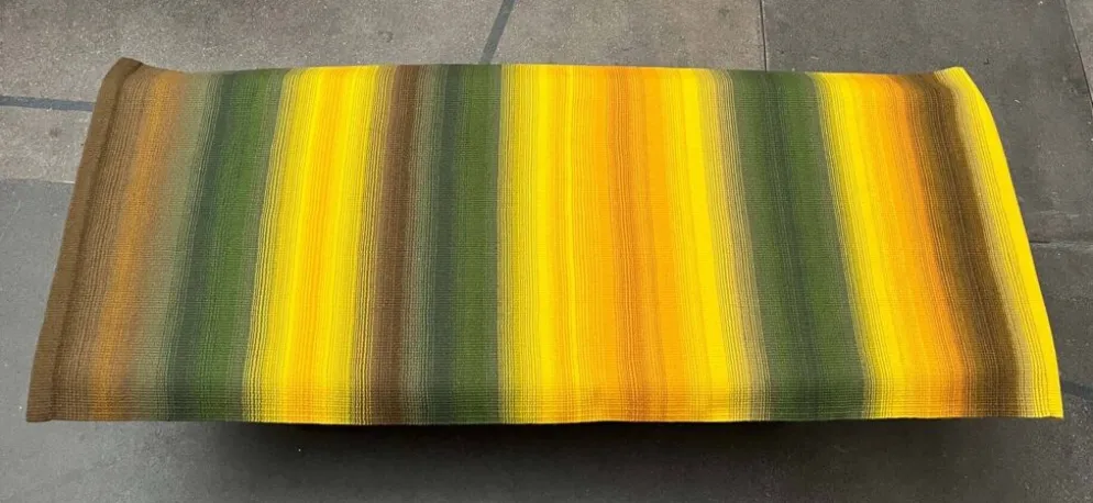 Tapis mural en laine moderne du milieu du siècle avec design aux couleurs Rentukka par Ulpu Räty, Tampere, Finlande, années 1960