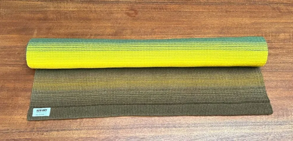 Tapis mural en laine moderne du milieu du siècle avec design aux couleurs Rentukka par Ulpu Räty, Tampere, Finlande, années 1960