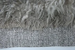 Tapis Mural Vintage Texturé en Laine Naturelle – Tons Gris & Crème, 90x98