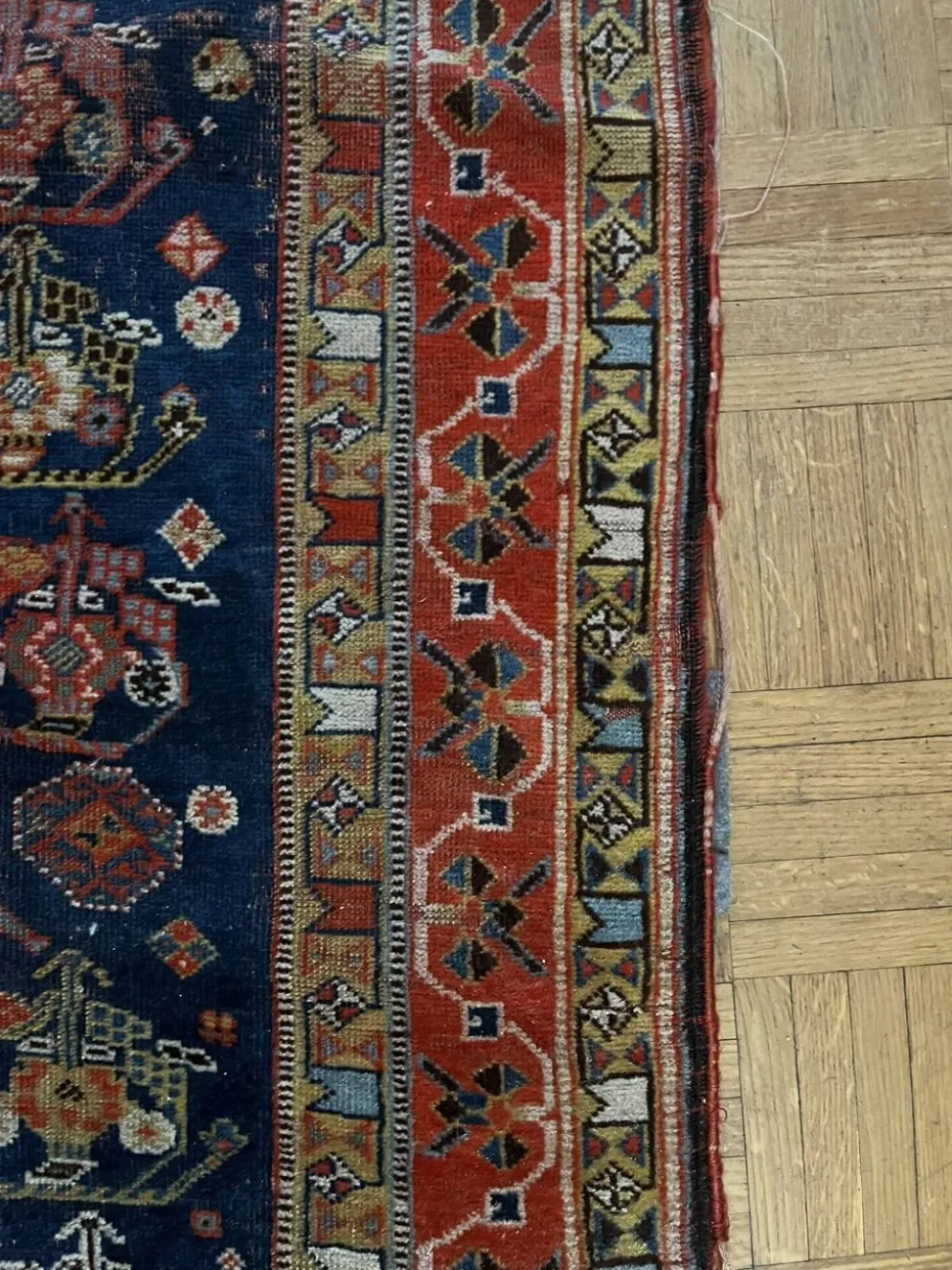 Tapis nomade persan Qashqai ancien fait main – fond bleu 94x112cm
