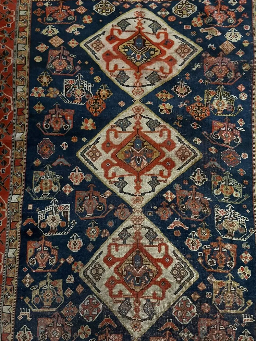 Tapis nomade persan Qashqai ancien fait main – fond bleu 94x112cm