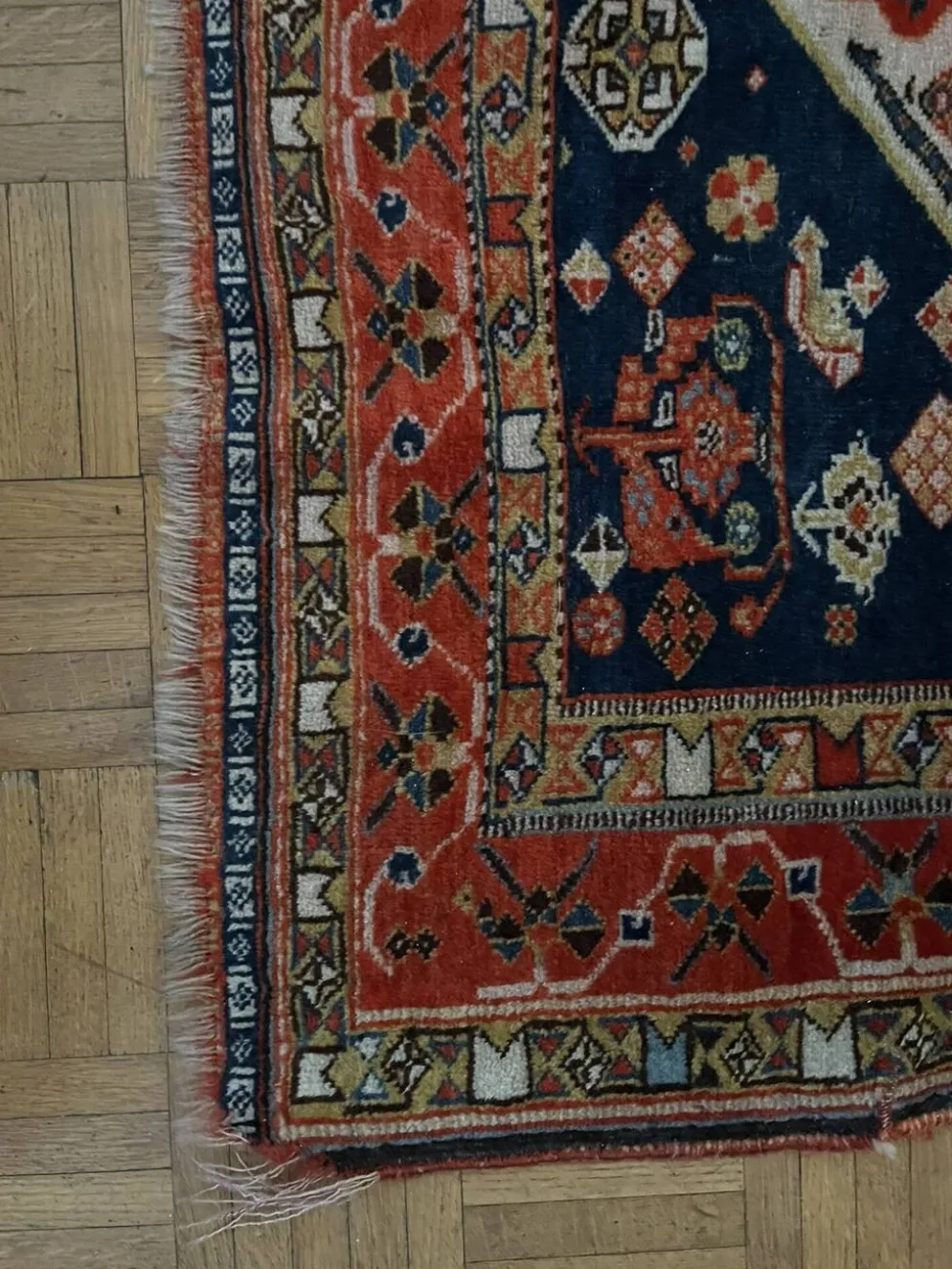 Tapis nomade persan Qashqai ancien fait main – fond bleu 94x112cm