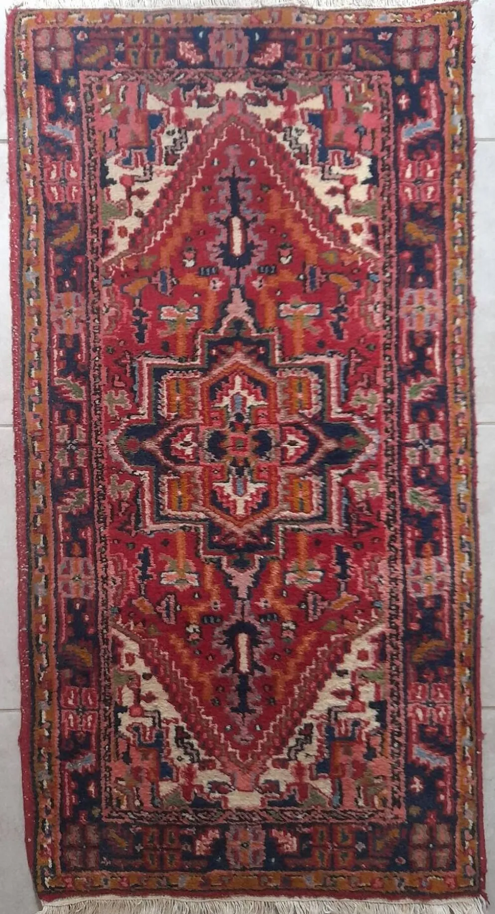 Tapis noué main persan 140 x 72 cm