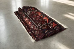 Tapis oriental Hamadan tissé à la main vintage du Moyen-Orient, années 1960