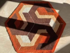 Tapis ou moquette hexagonale rare du milieu du siècle, Danemark, années 1960.