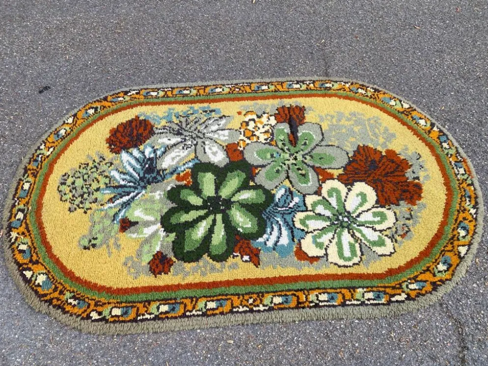 Tapis ovale vintage années 70 - Motifs fleurs pop vert & moutarde 185x115