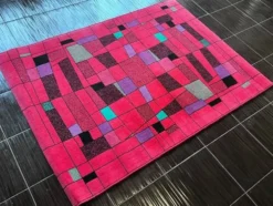 Tapis/paillasson abstrait géométrique de petite taille des années 1980, Tchécoslovaquie