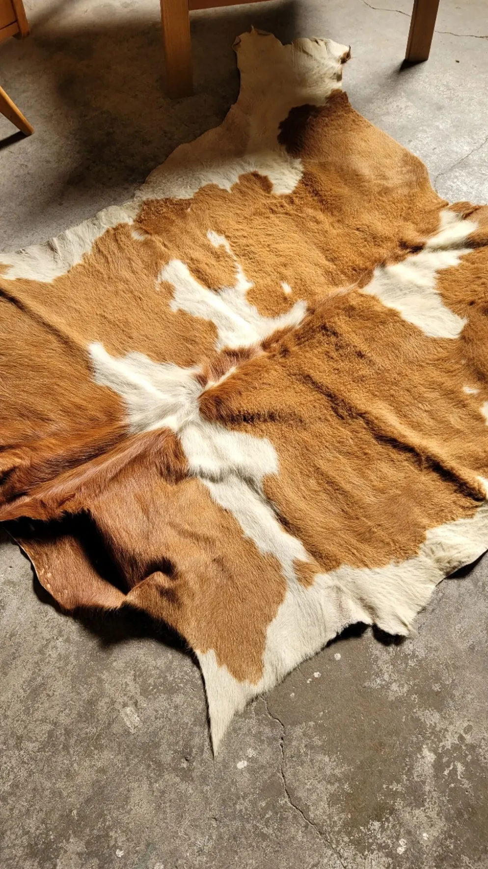 Tapis peau de vache vintage 1970