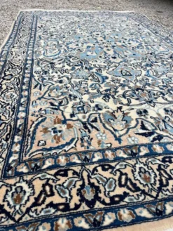Tapis persan ancien