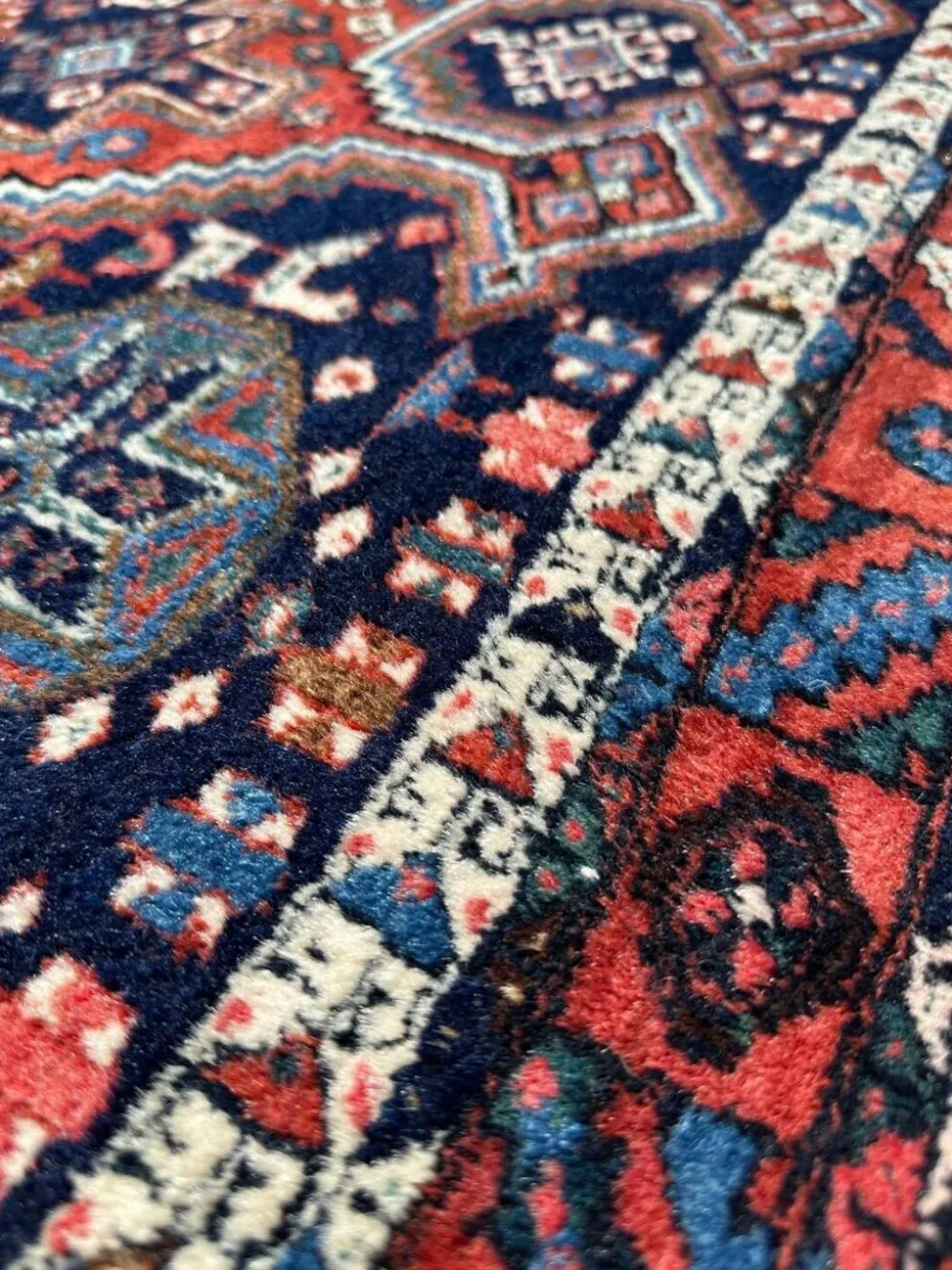 Tapis persan fait main
