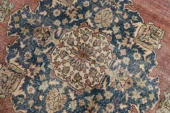 Tapis persan vintage décoratif pastel aux tons terracotta, 238x357 cm