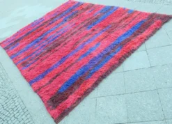 Tapis à poils longs noué à la main du milieu du siècle par Walter Mack, labelle - années 1960